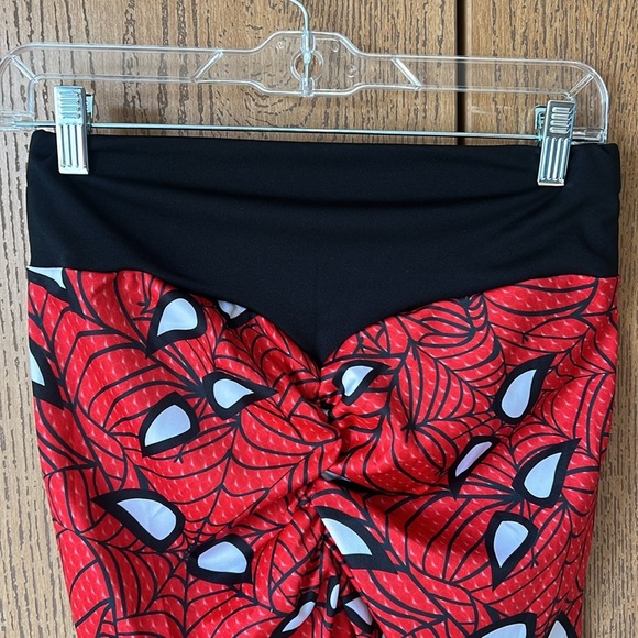Spiderman Black and Red Leggings Size Small - Picture 6 of 7